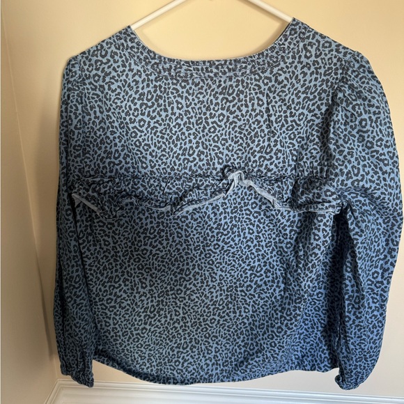 J. Crew Dark Blue Women’s Sz Small Ruffle Front Blouse Leopard Chambray Preppy - Picture 8 of 8